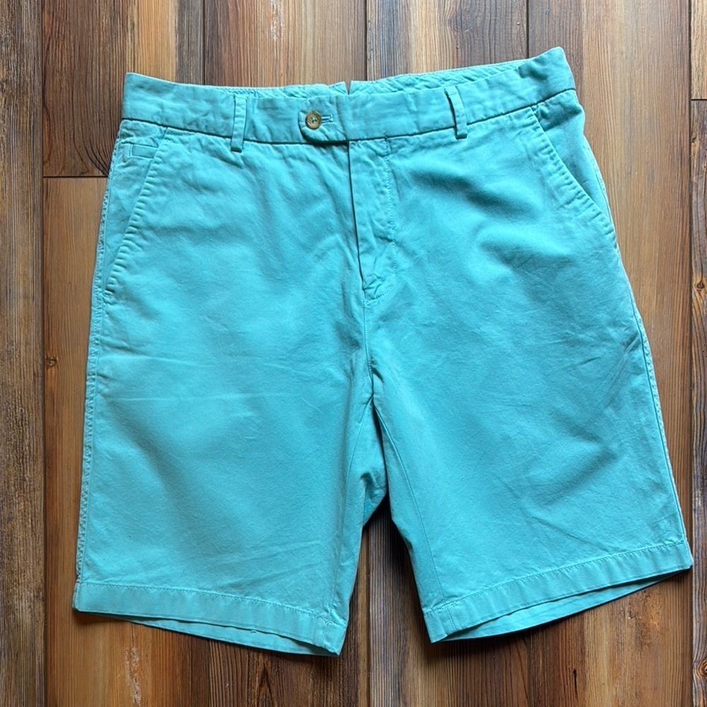 J. McLaughlin men’s Oliver 9” shorts 32